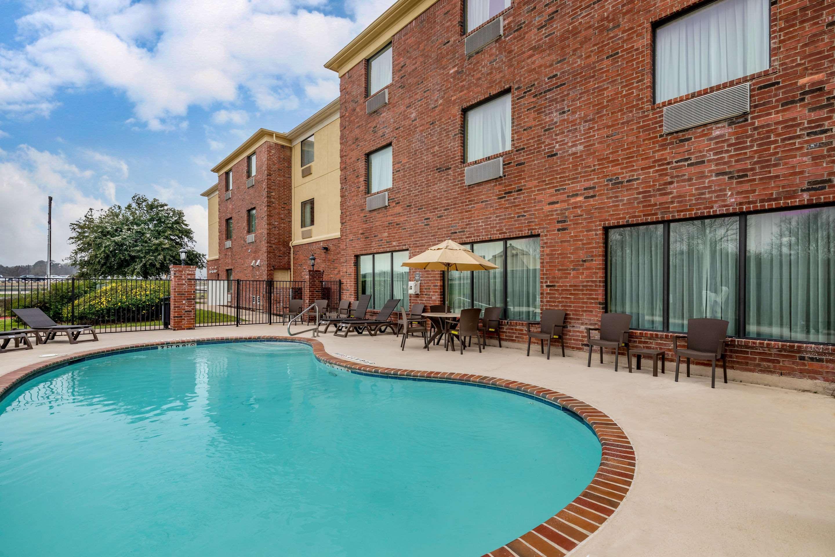 Comfort Suites Ennis Kültér fotó