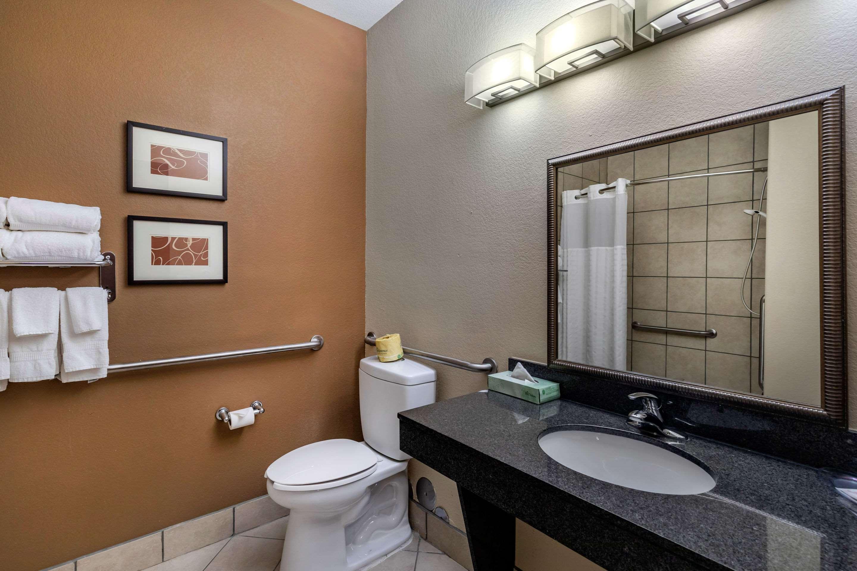 Comfort Suites Ennis Kültér fotó