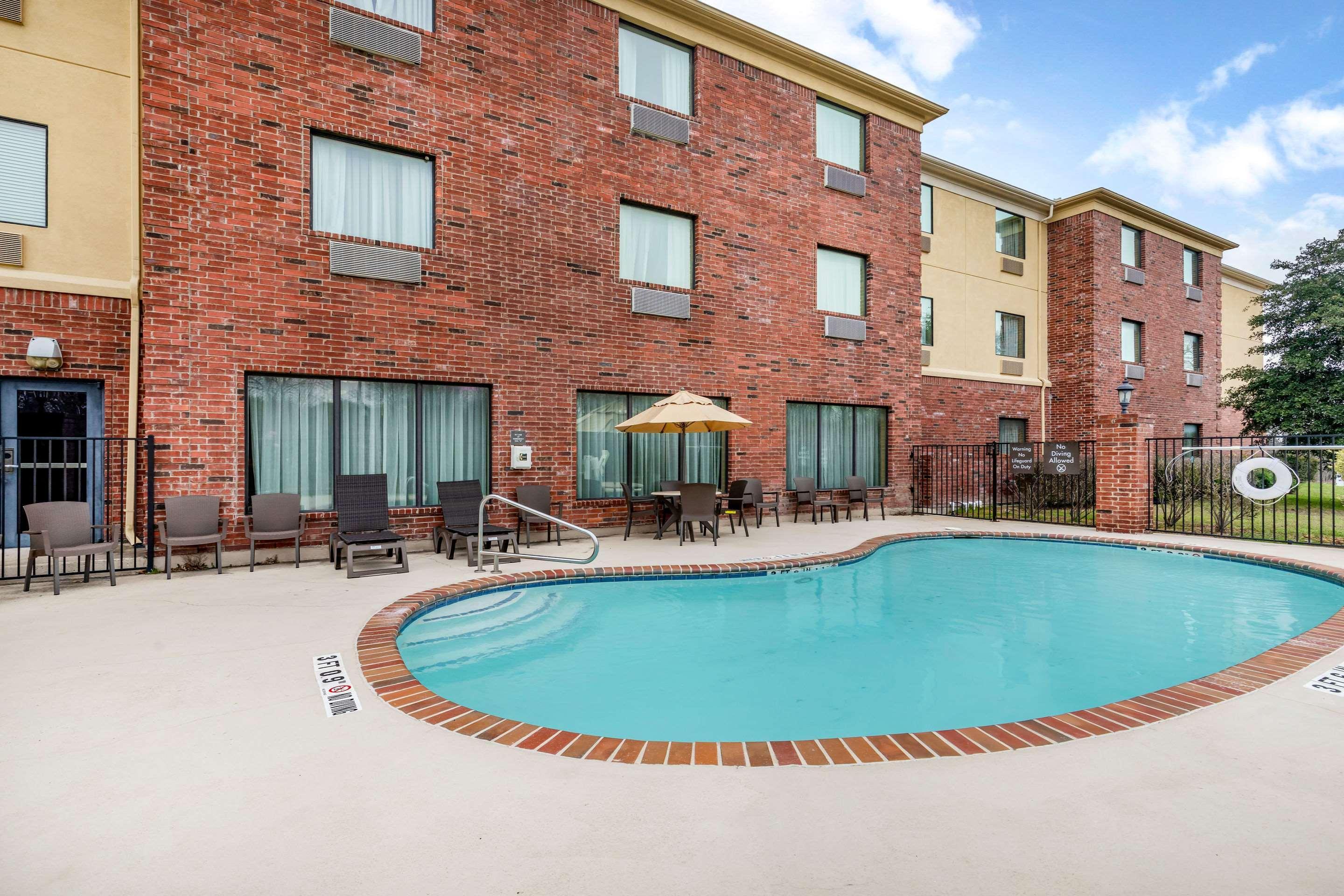Comfort Suites Ennis Kültér fotó