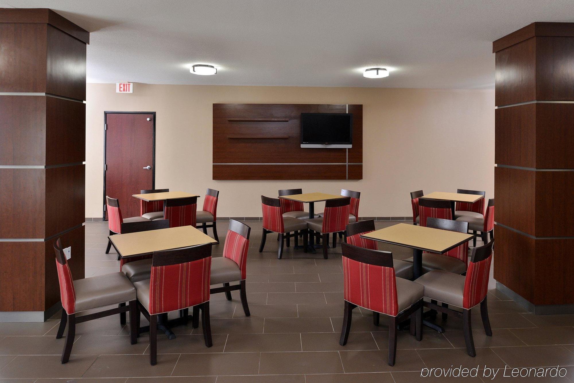 Comfort Suites Ennis Kültér fotó