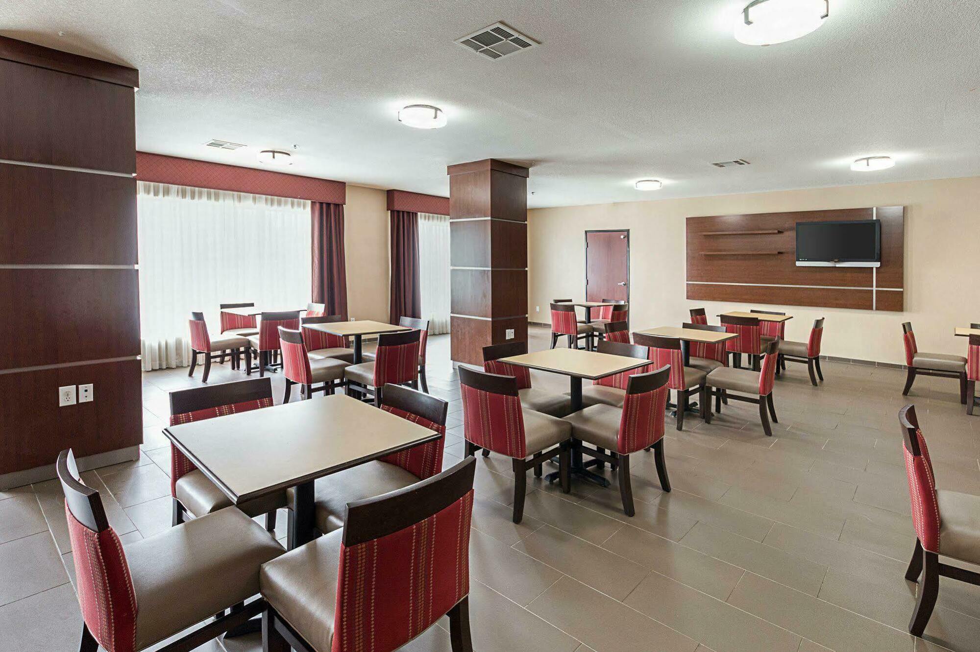 Comfort Suites Ennis Kültér fotó